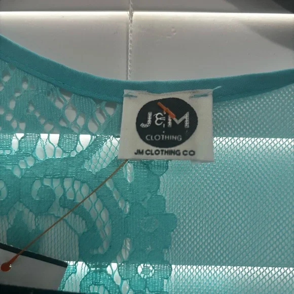 Fashion Nova set of trousers and a lace west ,color Tiffany,for tall women 5.92+ - Picture 7 of 16